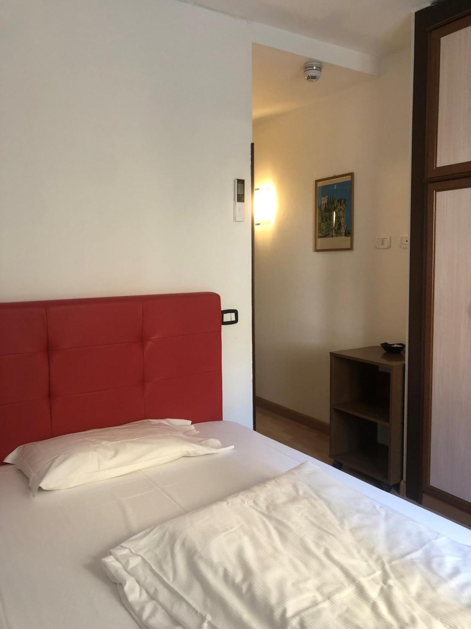 Hotel Sole Holiday Арко Екстер'єр фото