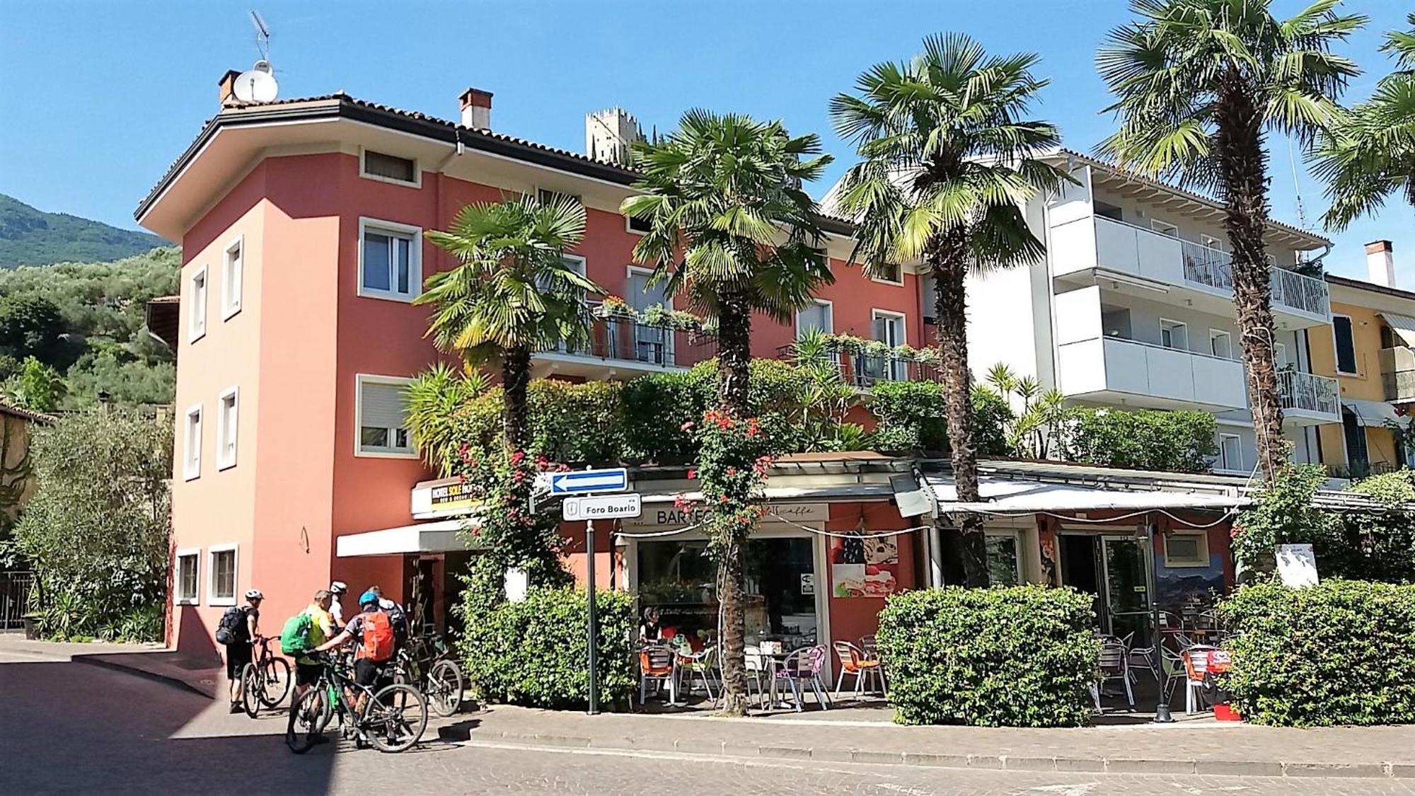 Hotel Sole Holiday Арко Екстер'єр фото