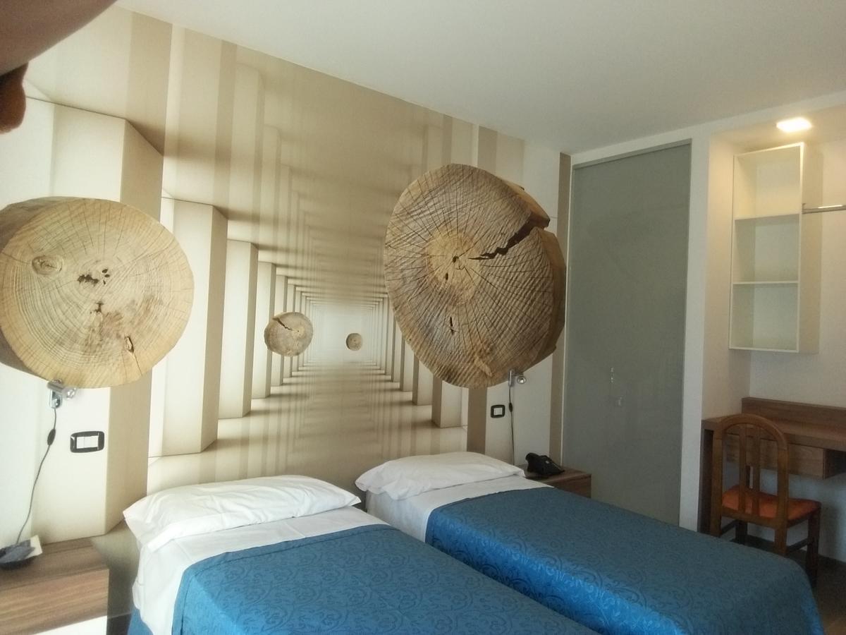 Hotel Sole Holiday Арко Екстер'єр фото