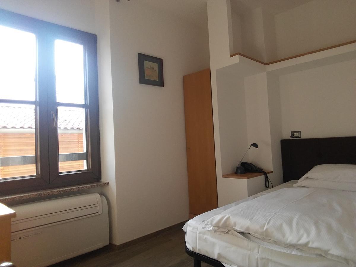 Hotel Sole Holiday Арко Екстер'єр фото
