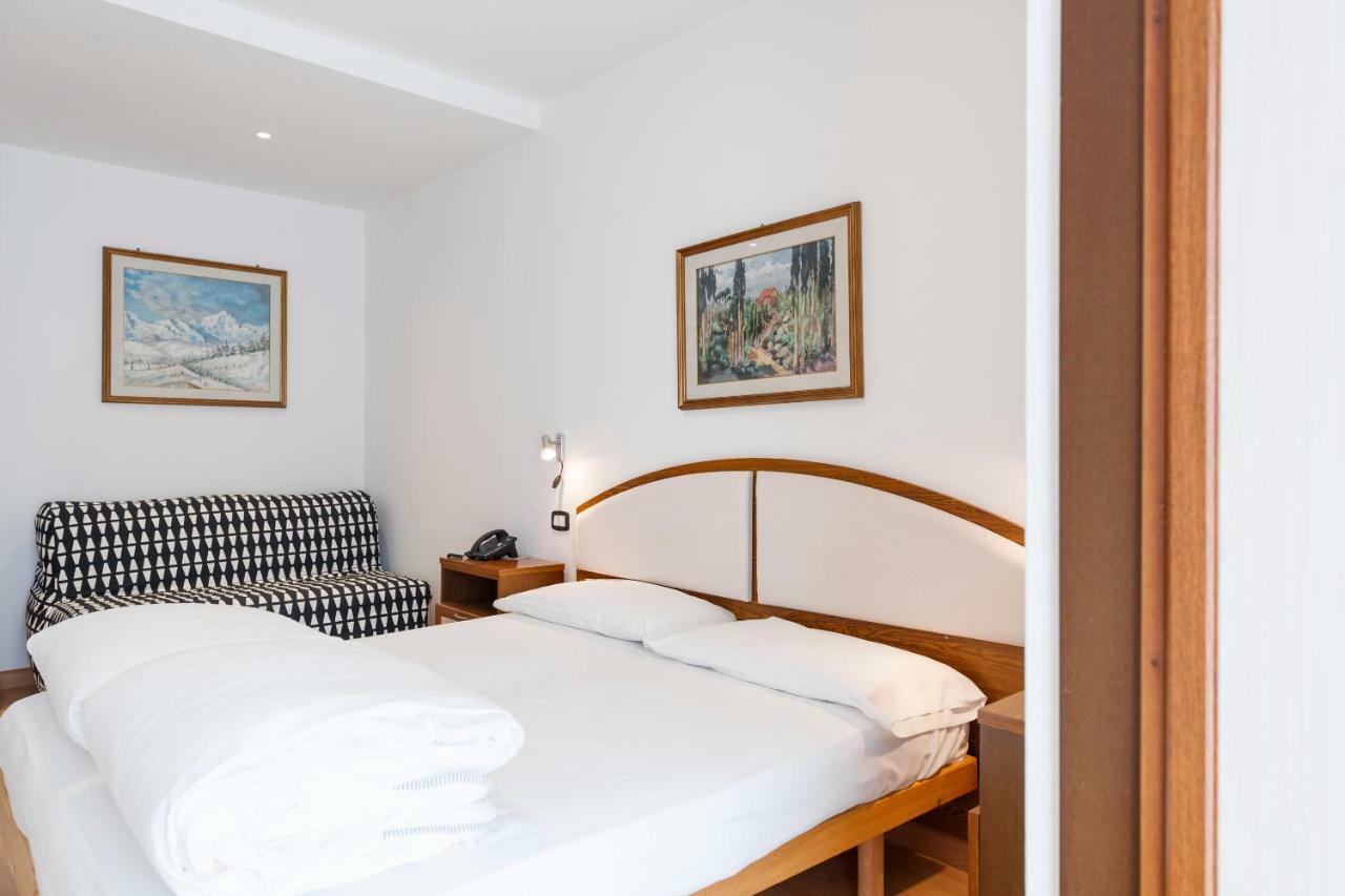 Hotel Sole Holiday Арко Екстер'єр фото